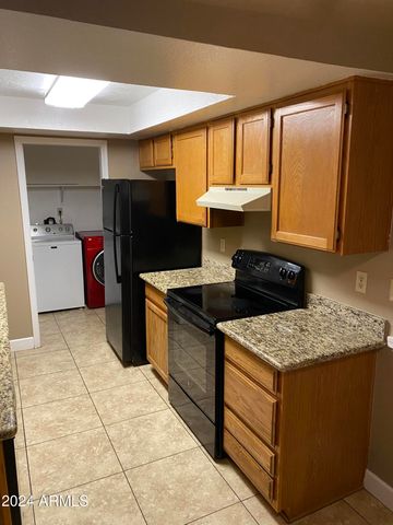 1976 N LEMON TREE Lane 11, Chandler, AZ 85224