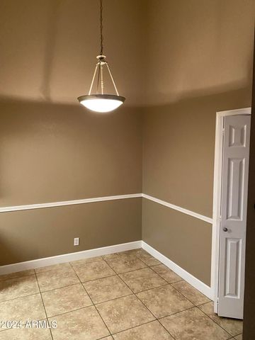 1976 N LEMON TREE Lane 11, Chandler, AZ 85224