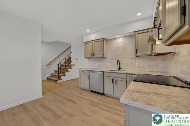 1407 Presidential Drive, Whitehall Twp, PA 18052
