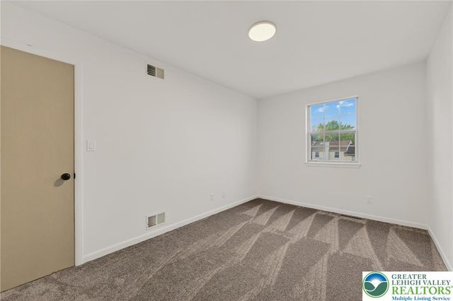 1407 Presidential Drive, Whitehall Twp, PA 18052