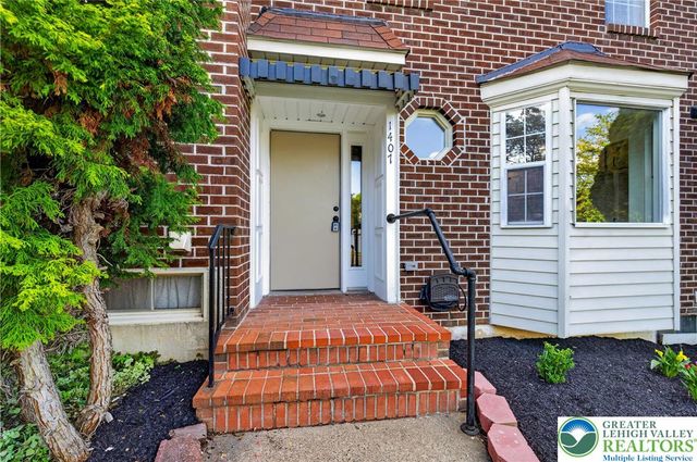 1407 Presidential Drive, Whitehall Twp, PA 18052