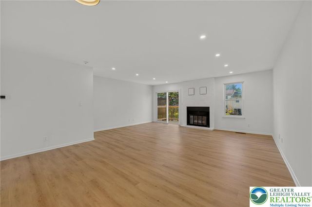 1407 Presidential Drive, Whitehall Twp, PA 18052