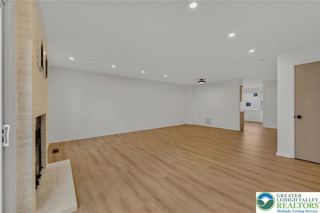 1407 Presidential Drive, Whitehall Twp, PA 18052