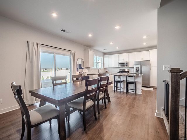 3077 Dowgate Drive, Newburgh, IN 47630