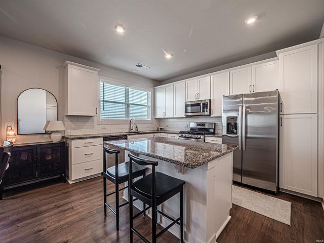 3077 Dowgate Drive, Newburgh, IN 47630