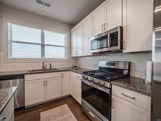 3077 Dowgate Drive, Newburgh, IN 47630