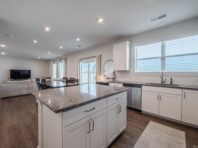 3077 Dowgate Drive, Newburgh, IN 47630