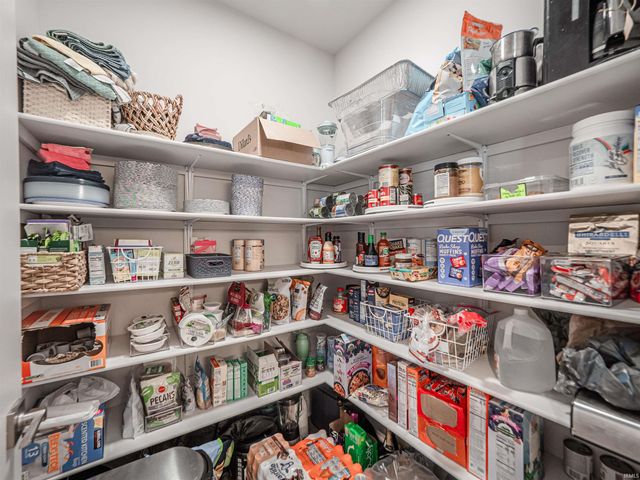 3077 Dowgate Drive, Newburgh, IN 47630