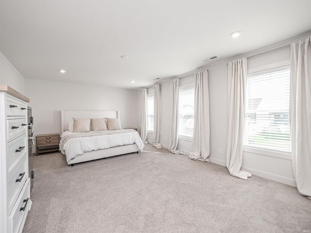 3077 Dowgate Drive, Newburgh, IN 47630