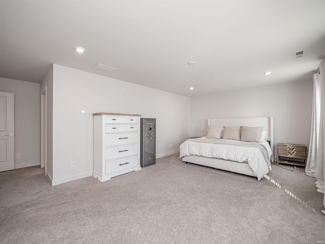 3077 Dowgate Drive, Newburgh, IN 47630