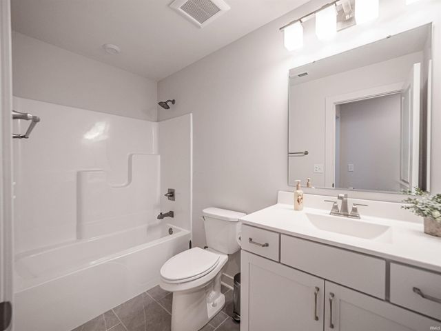 3077 Dowgate Drive, Newburgh, IN 47630