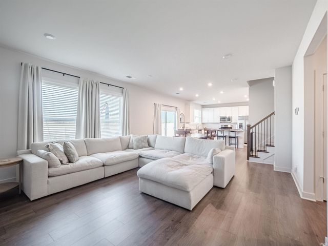 3077 Dowgate Drive, Newburgh, IN 47630