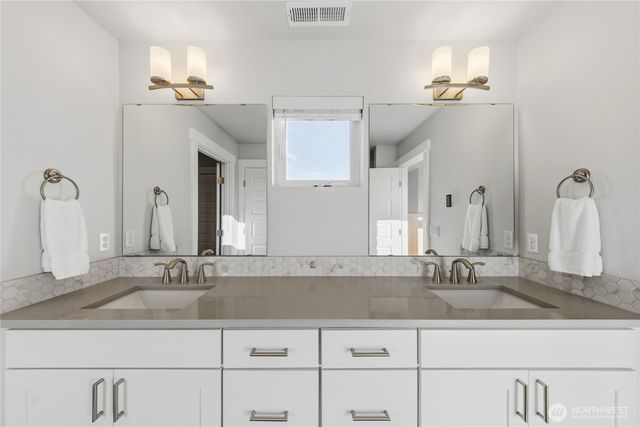 405 Maple Avenue, La Conner, WA 98257