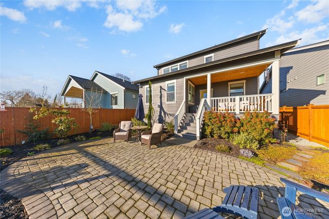 405 Maple Avenue, La Conner, WA 98257