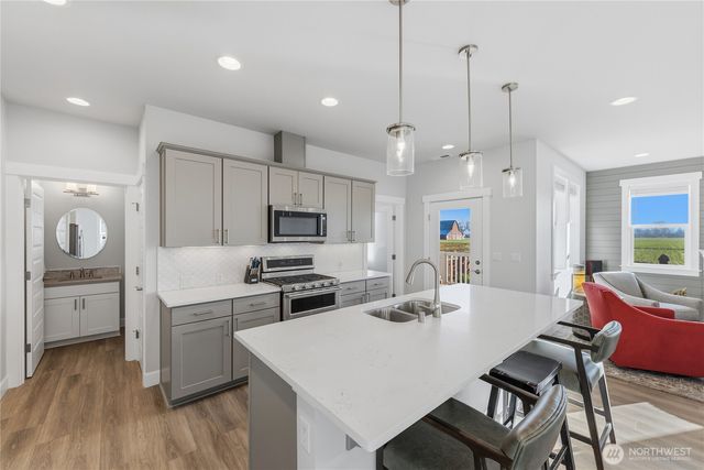 405 Maple Avenue, La Conner, WA 98257