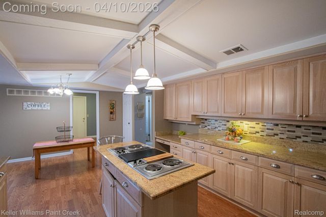 2800 Homewood Drive, Troy, MI 48098