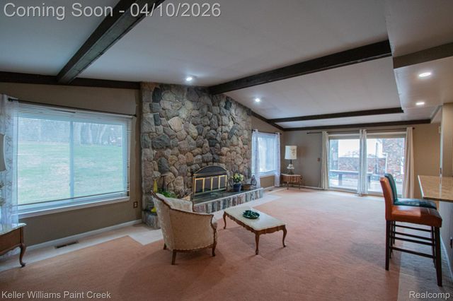 2800 Homewood Drive, Troy, MI 48098