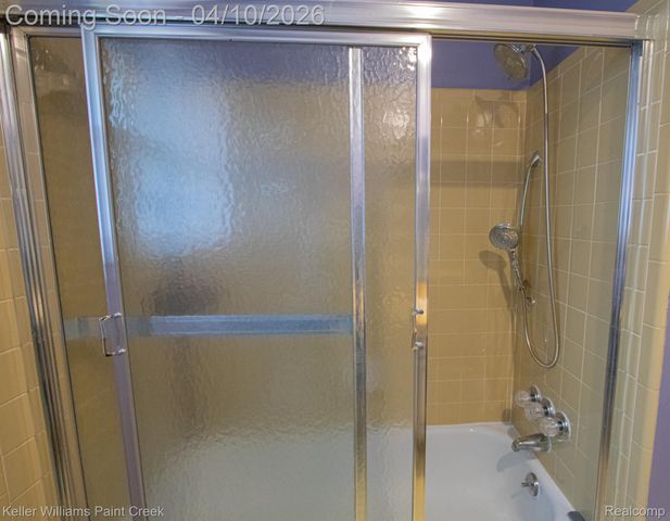 2800 Homewood Drive, Troy, MI 48098