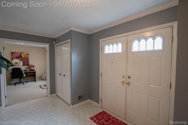 2800 Homewood Drive, Troy, MI 48098