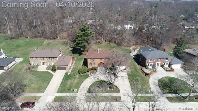 2800 Homewood Drive, Troy, MI 48098