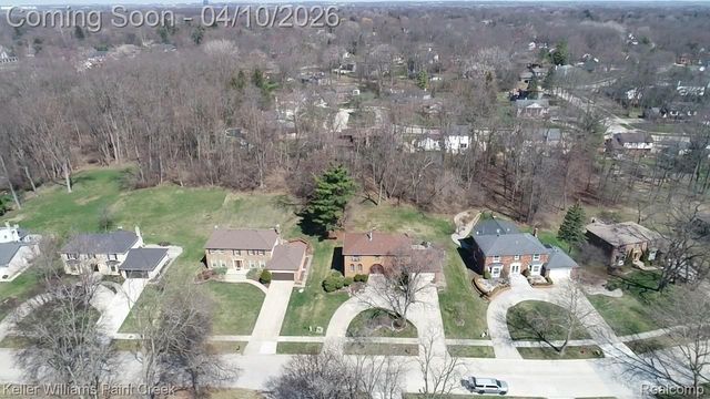 2800 Homewood Drive, Troy, MI 48098