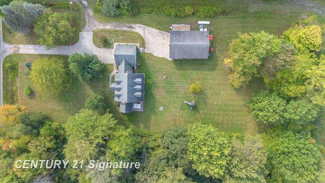 2265 E Brooks Road, Freeland, MI 48623