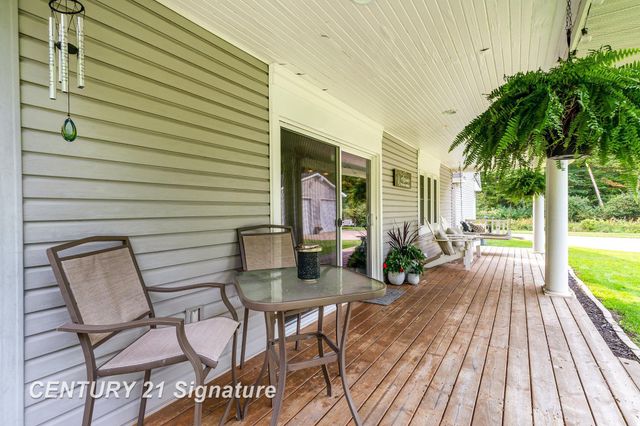 2265 E Brooks Road, Freeland, MI 48623