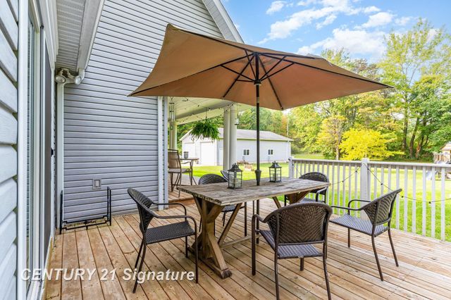 2265 E Brooks Road, Freeland, MI 48623