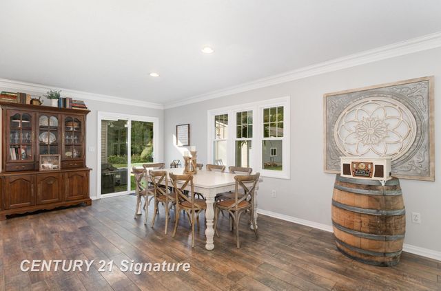 2265 E Brooks Road, Freeland, MI 48623