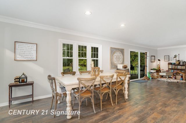 2265 E Brooks Road, Freeland, MI 48623