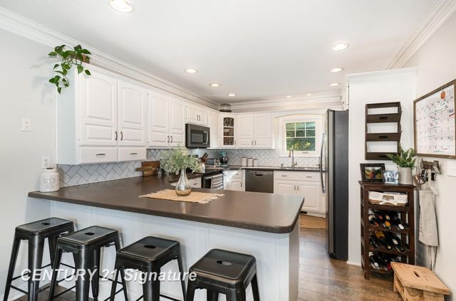 2265 E Brooks Road, Freeland, MI 48623