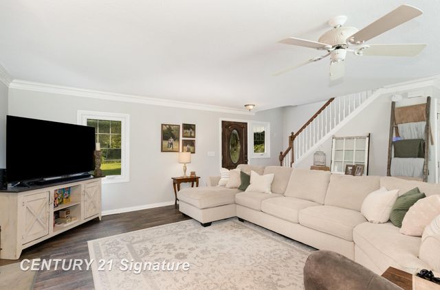 2265 E Brooks Road, Freeland, MI 48623