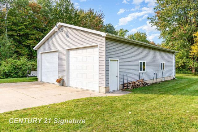 2265 E Brooks Road, Freeland, MI 48623