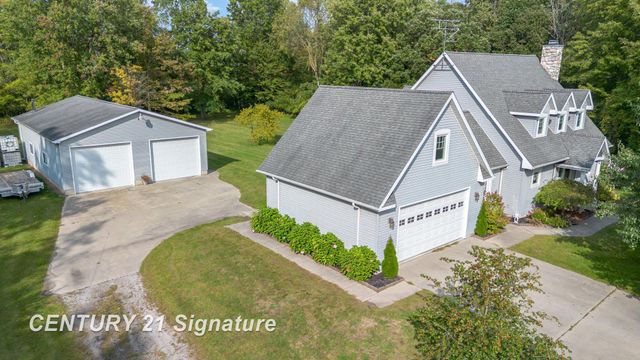2265 E Brooks Road, Freeland, MI 48623