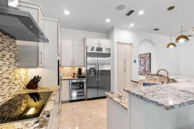 10185 Cameilla St, Parkland, FL 33076