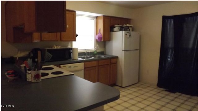 140 Harvest Road, Bristol, VA 24201