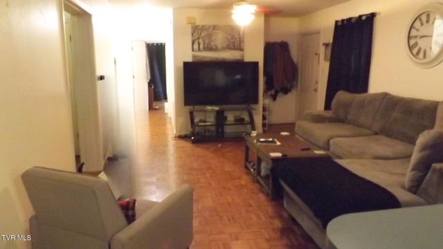 140 Harvest Road, Bristol, VA 24201