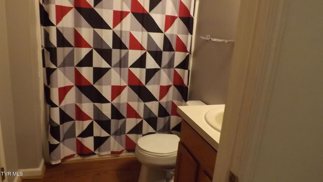 140 Harvest Road, Bristol, VA 24201