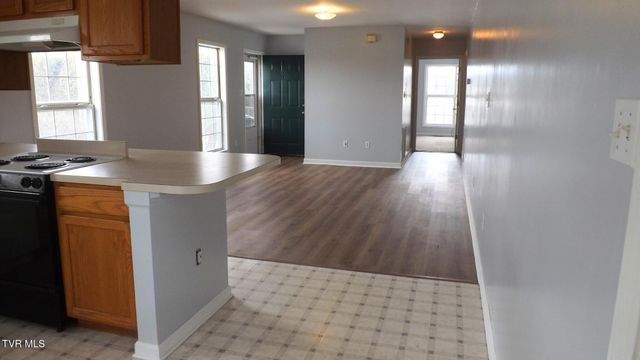 140 Harvest Road, Bristol, VA 24201