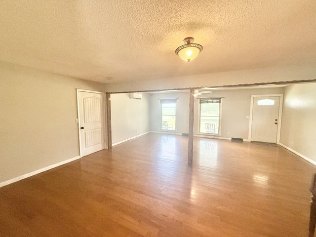 122 McIntyre Rd, Iron City, TN 38463