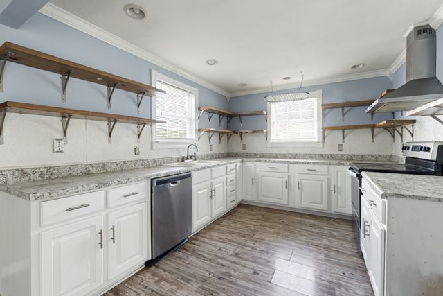 410 Swanson Blvd, Fayetteville, TN 37334