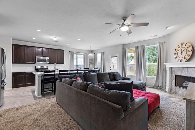 12002 Rockridge Falls Drive, Tomball, TX 77375