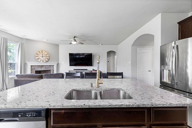 12002 Rockridge Falls Drive, Tomball, TX 77375