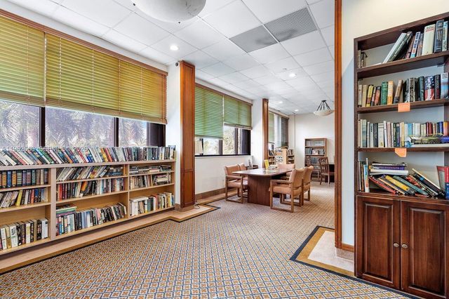 2801 NE 183rd St 1607W, Aventura, FL 33160