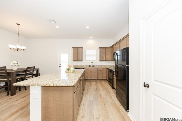 59530 Clifts Cove Dr, Plaquemine, LA 70764