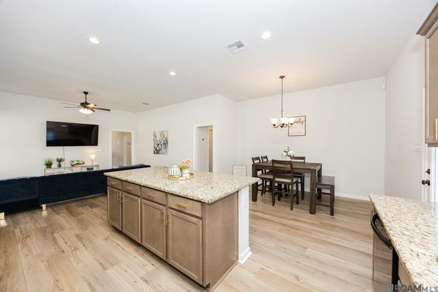 59530 Clifts Cove Dr, Plaquemine, LA 70764