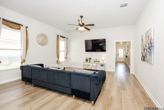 59530 Clifts Cove Dr, Plaquemine, LA 70764