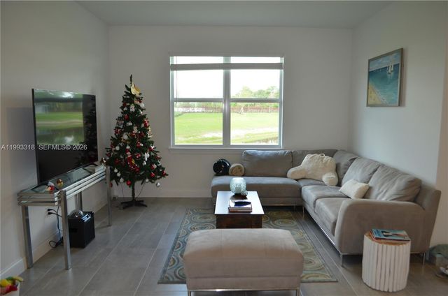 6448 NW Cloverdale Ave, Port St. Lucie, FL 34987