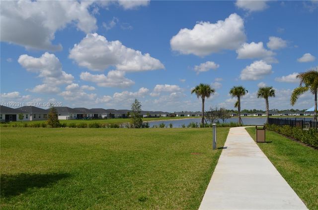 6448 NW Cloverdale Ave, Port St. Lucie, FL 34987