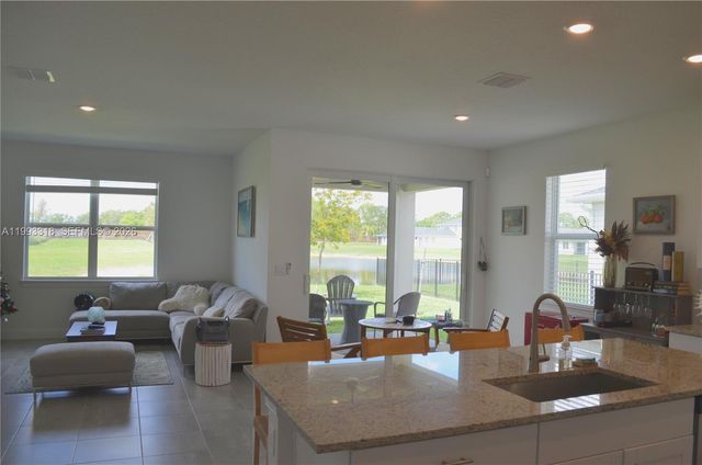 6448 NW Cloverdale Ave, Port St. Lucie, FL 34987